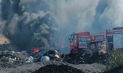 İzmirde atık depolama tesisinde yangın