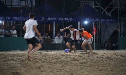 Kum Futbol Turnuvası çekişmeli geçti