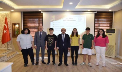 LGS şampiyonları, Vali Karadeniz tarafından ödüllendirildi