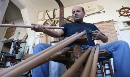 Malazgirt Zaferi kutlamaları için bin yıllık ceviz ağaçlarından baston yapılıyor