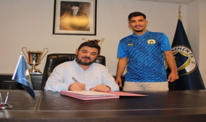 Menemen FKya Borussia Dortmund patentli sağ bek