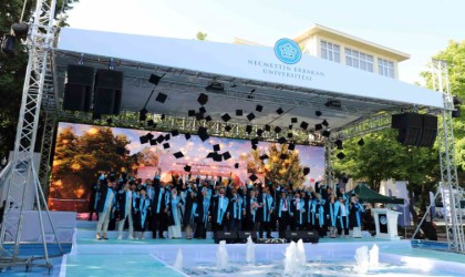 NEÜ, birincilerini “Mezuniyet ve Geleceğe Mesaj Töreni” ile uğurladı