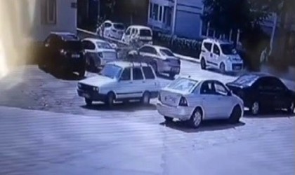 Oto hırsızı polisten kaçamadı