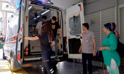 Otomobil ile motosiklet çarpıştı: 2 yaralı