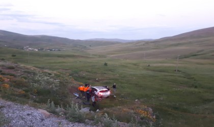 Otomobil şarampole uçtu: 4 yaralı