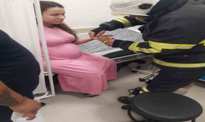 Parmağına sıkışan yüzüğü itfaiye ekipleri çıkardı