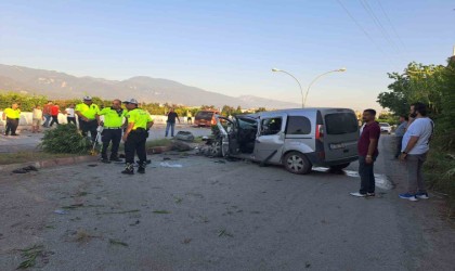 Polis aracıyla otomobil çarpıştı: 3ü polis 4 yaralı