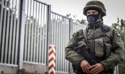 Polonya, Belarus sınırında güvenliği artırıyor