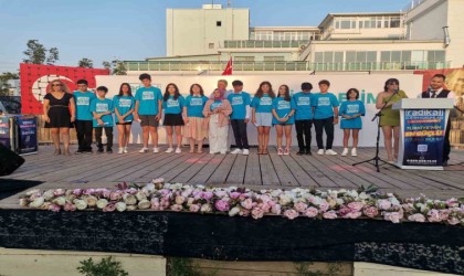 Radikal Eğitim Kurumlarında LGSde derece yapan öğrencilere ödül