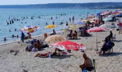 Sabahın erken saatlerinde akın ediyorlar: Sahillerde sıcak hava yoğunluğu
