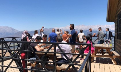 Sıcak hava dalgası Adanalıları zirveye taşıdı