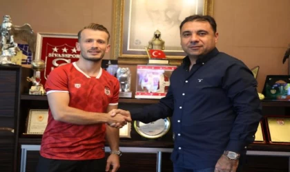 Sivasspor, Abdulkadir Parmak’ı kadrosuna kattı