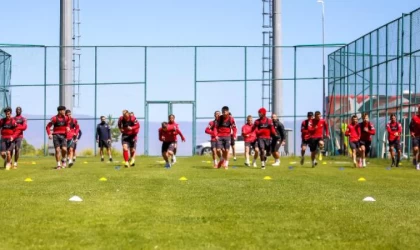 Sivasspor, kamp çalışmalarını sürdürdü