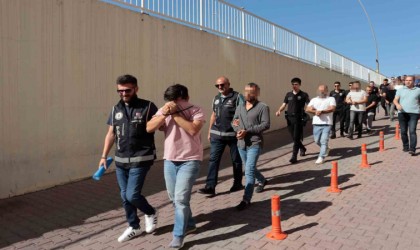 Siyah inci operasyonunda 18 şüpheli sağlık kontrolünde