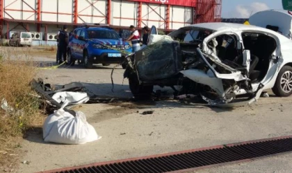 Sürücü kazada öldü, aracından uyuşturucu çıktı