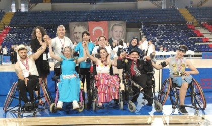 Tekerlekli Sandalye Dans Yarışmasında Türkiye Şampiyonu oldular