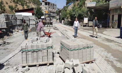 Uludere Belediyesinin yol çalışmaları devam ediyor