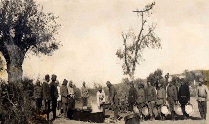 Üzüm hoşaflı Çanakkale menüsü yanlış, etli nohut, zeytinyağlı bakla doğru