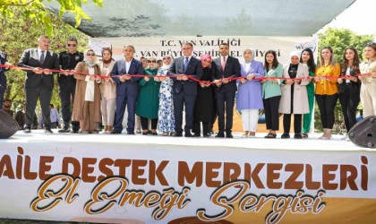 Vali Balcı, ADEM kursiyerlerinin sergisinin açılışını yaptı