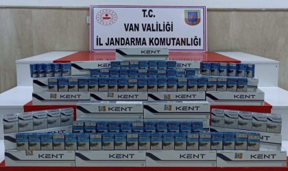 Vanda kaçak sigara, cep telefonu ve akaryakıt ele geçirildi