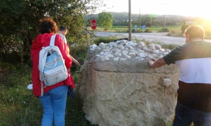 Vatandaş lahit mezar sandı, üzerine beton dökülmüş kayaç çıktı