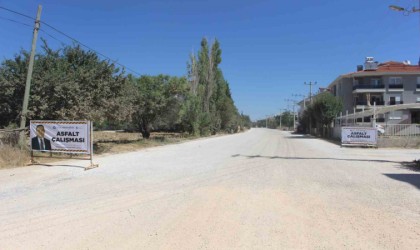 10 bin metre kanalizasyon imalatının ardından asfaltlama çalışmalarına başladı