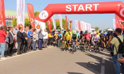 100. Yıl Cumhuriyet Bisiklet Turu’nun Samsun-Çorum etabı start aldı