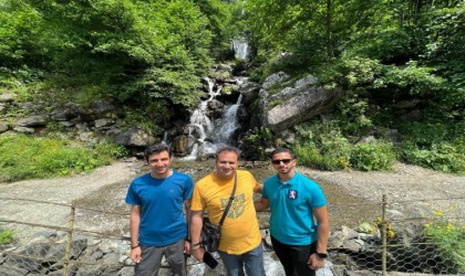 120 metreden akan şelale görenleri büyülüyor