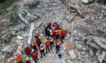 7.2 büyüklüğündeki depremi canlandırdılar