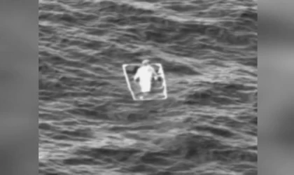 ABD’de okyanusta kaybolan genç, 35 saat sonra kurtarıldı