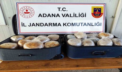 Adanada bir araçta 20 kilo esrar ele geçirildi