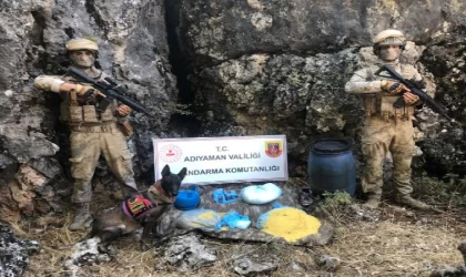 Adıyaman’da, PKK’lı teröristlere ait yaşam malzemesi ele geçirildi