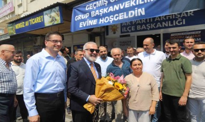 AK Parti Grup Başkanvekili Yenişehirlioğlu, kaza sonrası ilk ziyaretini Akhisara yaptı