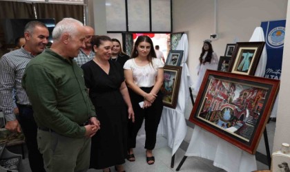 Akdenizli kadınlar, el emeği göz nuru eserlerini sergiledi