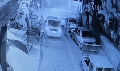 Alacak verecek kavgasında 1 kişinin vurulma anı kamerada