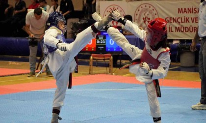 Anadolu Yıldızlar Ligi Tekvando Yarı Finalleri Manisada başladı