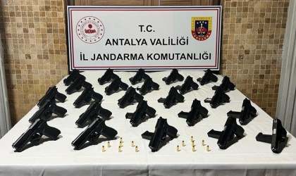 Antalyada 25 adet ruhsatsız tabanca ele geçirildi