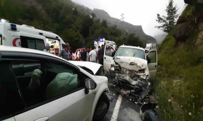 Araklıda trafik kazası: 5 yaralı
