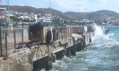 Avşa Adasını fırtına vurdu