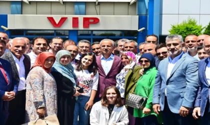 Bakan Uraloğlu: Uçak trafiğiyle rekor kıran Trabzon’a yeni havalimanı kazandıracağız