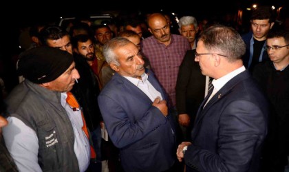 Bakan Yerlikaya, sel felaketiyle ilgili Van Valisinden bilgi aldı