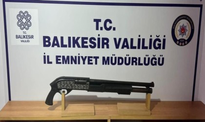 Balıkesirde polis 21 aranan şahsı yakaladı