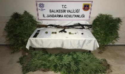Bandırma’da jandarmadan uyuşturucu operasyonu; 4 gözaltı