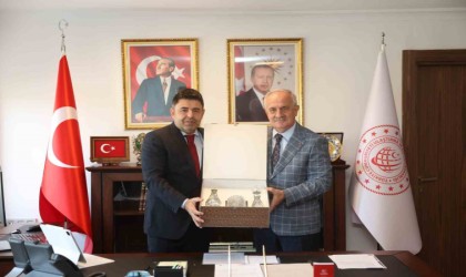 Başkan Aygün projelerini Ankaraya taşıdı