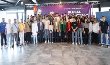 Başkan Büyükakından gençlere: “İdeallerinizden asla vazgeçmeyin”