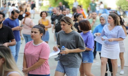 Bayraklı öğretmenlerini sınavla belirliyor