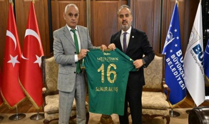 Bursaspor Kulübü, Alinur Aktaşı ziyaret etti