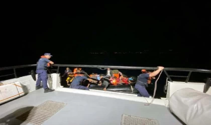 Çanakkale açıklarında 36 kaçak göçmen kurtarıldı