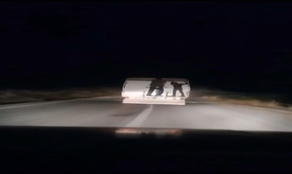 Canlarını hiçe sayan baba oğul tehlike saçtı