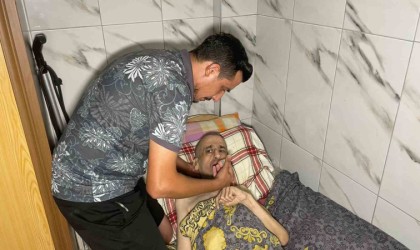 Çöp evde bulduğu babasını hastaneden taburcu etti, bakım evine yatıracak